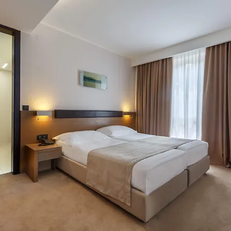 Molindrio Plava Laguna Hotel 4*