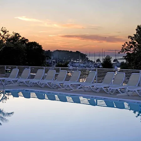 Hotell Molindrio Plava Laguna 4*