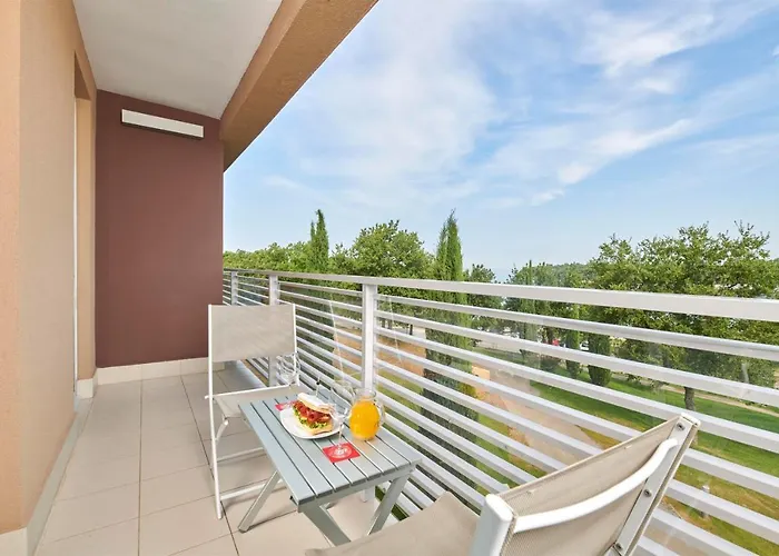 Molindrio Plava Laguna 호텔 4*