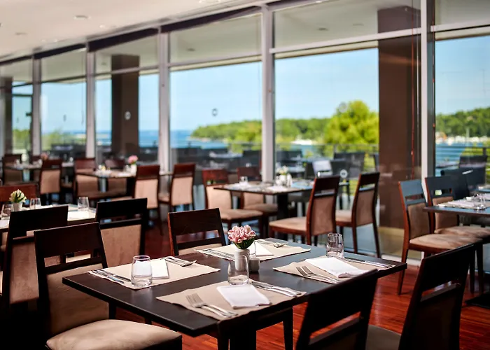 Molindrio Plava Laguna Hotel 4*