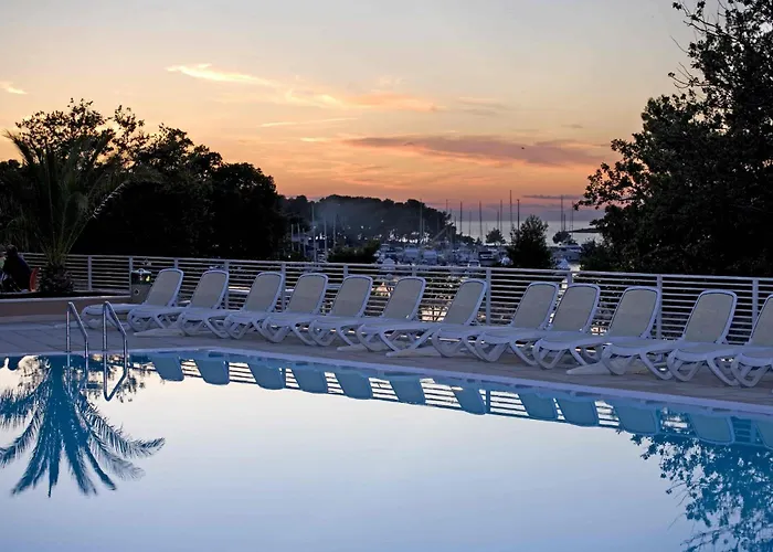 Hotel Molindrio Plava Laguna 4*